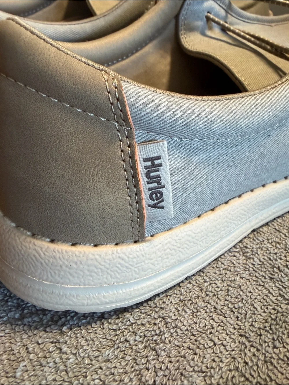 NWT Textile Size 9.5M Hurley Nesota Sneakers